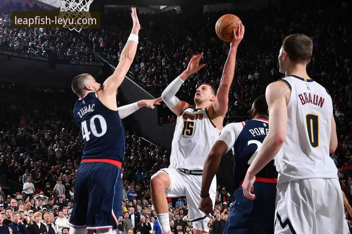 乐鱼体育官网登录 复盘快船20分崩盘:3个关键转折点与1个被忽视的细节